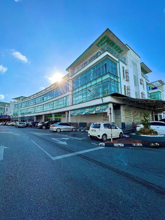 New World Express Motel Bintulu Exterior photo