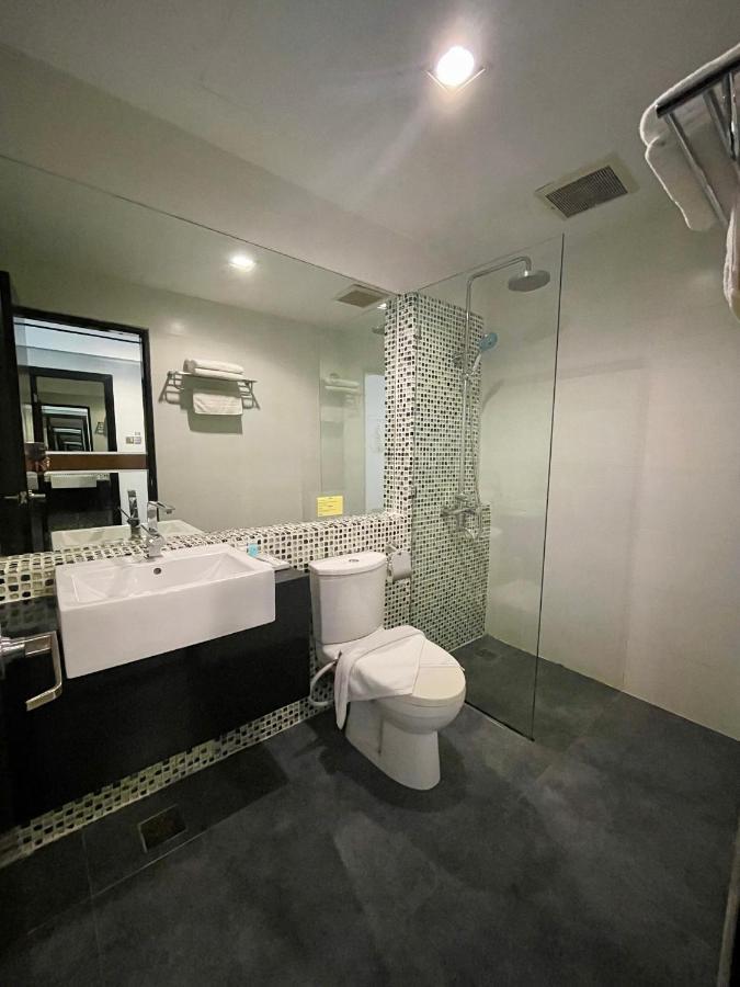 New World Express Motel Bintulu Exterior photo