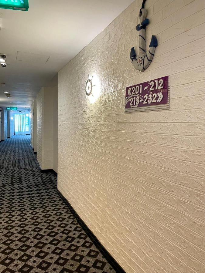 New World Express Motel Bintulu Exterior photo